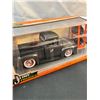 Image 2 : Just Trucks Die Cast 1956 Ford F-100 Pickup