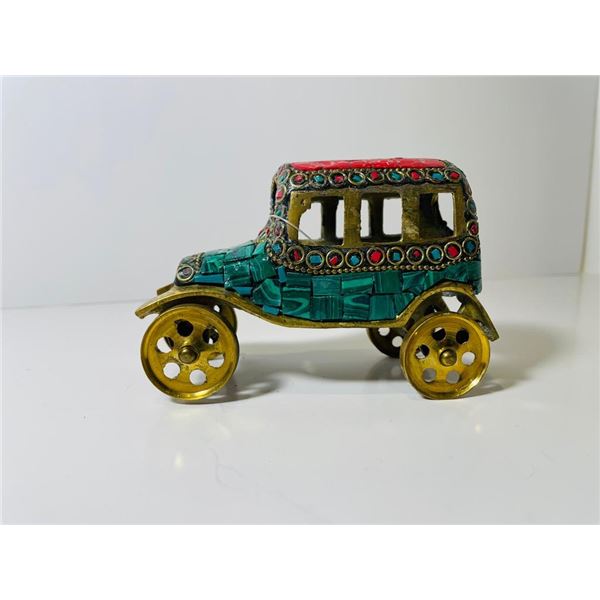 VINTAGE CAR HAND PAINTED BRASS 11CM X 7CM