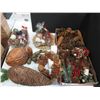 Image 2 : LOT DE 35+ POMMES DE PIN DE NOËL ASSORTIES