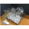 Image 1 : LOT DE 16+ PICHETS ET VERRES A EAU ASSORTIS
