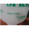Image 2 : LOT DE 4x1.9L BOUTEILLES DE VAPORISATEUR A PRESSION