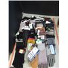 Image 1 : LOT DE 34 GANTS & MITAINES NEUF ASST ($500)