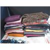 Image 2 : LOT DE 44 FOULARDS ASSORTIS