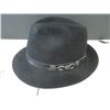 Image 2 : LOT DE 2 CHAPEAUX STYLE FEDORA ASSORTIS