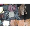 Image 2 : LOT DE 32 SACS A MAIN FEMMES ASSORTIS
