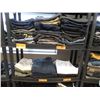 Image 1 : LOT DE 34 PANTALONS FEMME ASST GR 32-42