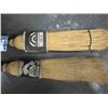 Image 2 : LOT DE 2 BALAIS DE CURLING RÉTRO