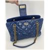Image 7 : Chanel Blue Glazed Calfskin Quilted Tote Bag