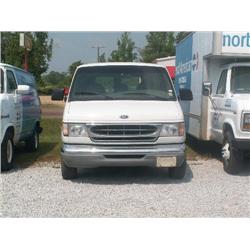 2000 FORD PACK VAN