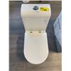 Image 2 : PEARL WHITE CERAMIC TOILET WITH ECOMAX