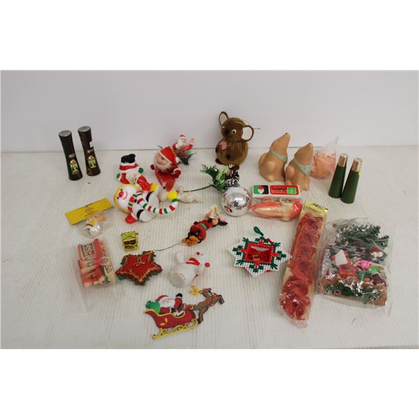 Assortment Of Vintage Christmas Ornaments Bodnarus Auctioneering assortment-of-vintage-christmas-ornaments-bodnarus-auctioneering
