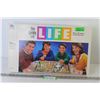 Image 1 : MB Board Game - The Game Of Life (one car missing)