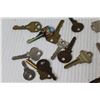 Image 2 : Assorted Keys