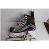 Image 3 : (2) Pairs Bauer Skates - Sizes 5 and 6.5 US