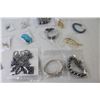 Image 5 : (15) Pieces of Costume Jewelry - Necklaces - Earrings - Bracelets - Brooches