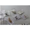 Image 6 : (15) Pieces of Costume Jewelry - Necklaces - Earrings - Brooches