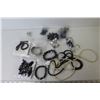Image 5 : (15) Pieces of Costume Jewelry - Necklaces - Jewelry Beads - Bracelet