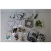 Image 5 : (15) Pieces of Costume Jewelry - Necklaces - Jewelry Beads - Bracelet - Earrings