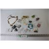 Image 1 : (15) Pieces of Costume Jewelry - Necklaces - Brooch - Jewelry Beads - Bracelet - Earrings