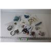 Image 1 : (15) Pieces of Costume Jewelry - Bracelet - Necklaces - Brooches