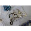 Image 3 : (15) Pieces of Costume Jewelry - Bracelet - Necklaces - Brooches