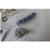 Image 4 : (15) Pieces of Costume Jewelry - Bracelet - Necklaces - Brooches