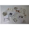 Image 8 : (15) Pieces of Costume Jewelry - Bracelet - Necklace - Earrings - Brooches