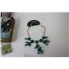 Image 6 : (15) Pieces of Costume Jewelry - Earrings - Bracelets - Necklaces