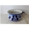 Image 2 : Victoria Ware Iron Stone Blue White Chamber Pot