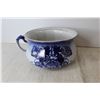 Image 3 : Victoria Ware Iron Stone Blue White Chamber Pot