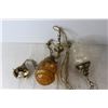 Image 2 : Electric Hanging Lamp, 3 Lights, Missing 1 Globe, Working