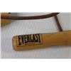 Image 6 : Everlast Leather Skipping Rope - Sail Boat - Wooden Music Box - Sm Snow Globe