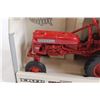 Image 2 : ERTL McCormick Farmall Cub Tractor Die Cast - 1/16