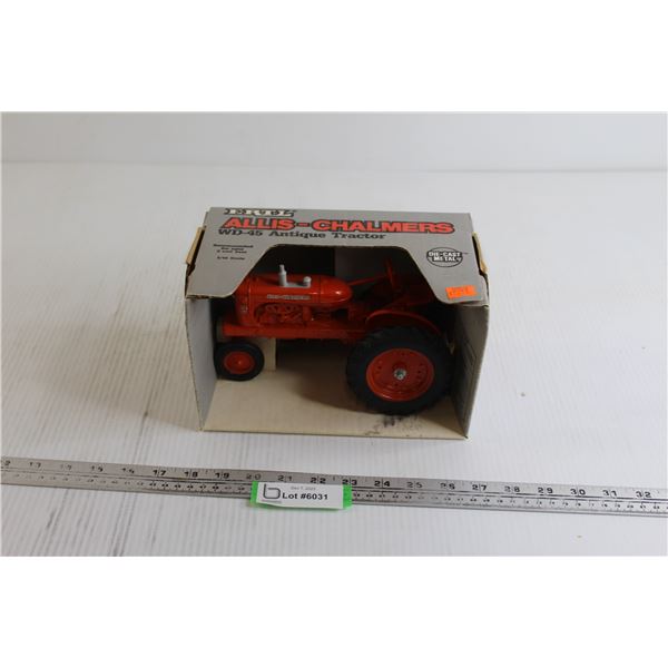 ERTL Allis-Chalmers WD-45 Antique Tractor Die Cast - 1/16