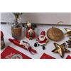 Image 6 : (4) Beaded Garlands, Santa Salt & Pepper Shakers, Santa Ornaments, (9) Assorted Ornaments