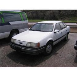 FORD TAURUS