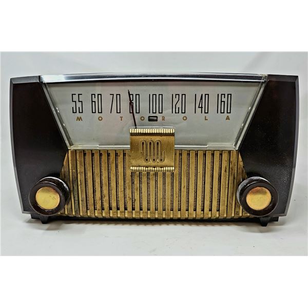 Vintage Bakelite AM Motorola Radio (no plug)