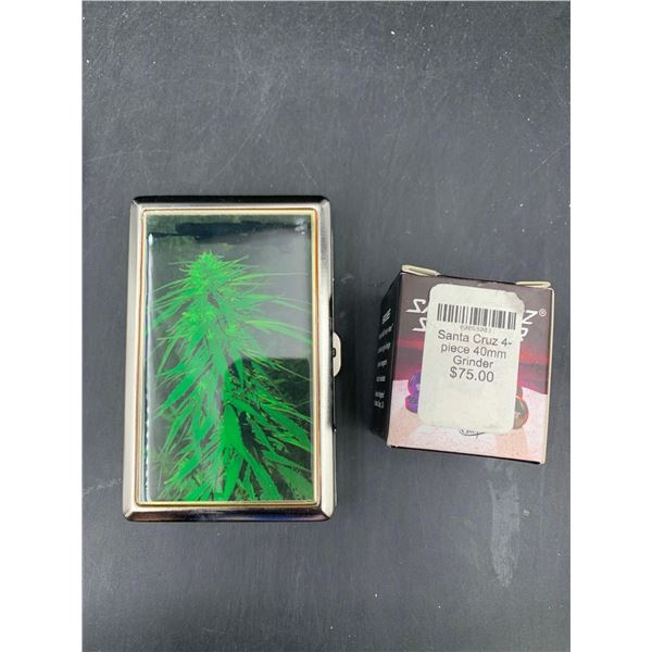 Santa Cruz 4 Piece Grinder and Carrying Case