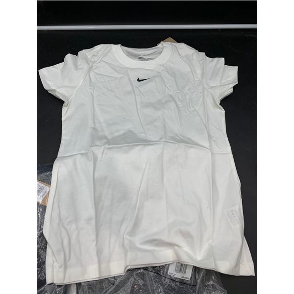 Nike Women's Shirt (S)