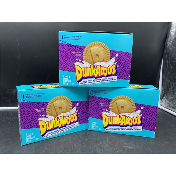 DunkAroos Vanilla Cookies with Rainbow Sprinkles Frosting (3 x 6 x 42g)