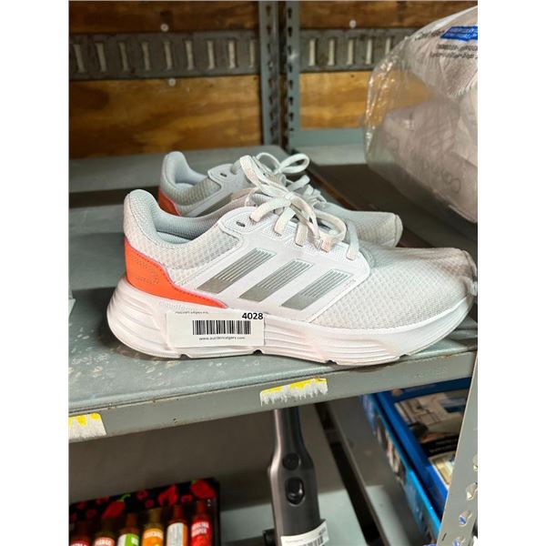 Adidas Cloud Foam Ladies Shoes Size 8