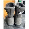Image 2 : Kirkland Signature shearling boots Ladies Size 8 See pics