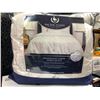 Image 1 : Pacific Coast Feather Company Renaissance Stripe Down Duvet Full / Queen Size