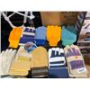 Image 1 : Lot of Assorted Work Gloves And Mitts 10 Pairs