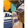 Image 3 : Lot of Assorted Work Gloves And Mitts 10 Pairs