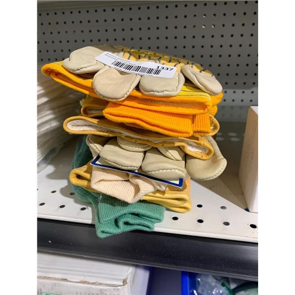 Assorted lot of work gloves