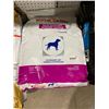 Image 1 : Royal Canin Skin support dog food 30.8lb