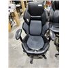 Image 1 : Gaming desk chair