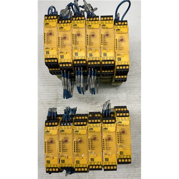 Lot of (12) Pilz #PNOZ s4 C 24VDC 3 n/o 1 n/c / #751104 Modules