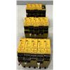 Image 2 : Lot of (15) Pilz #PZE X4VP 3/ 24VDC 4N/0  ID#777583 Safety Relay